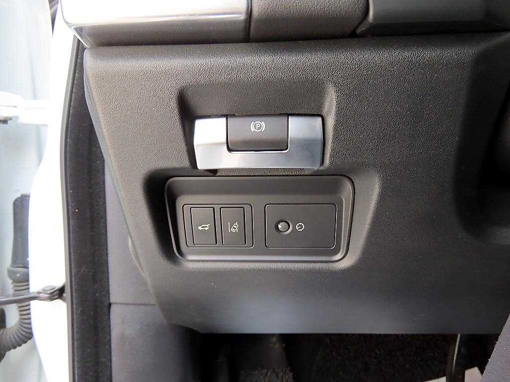 재규어 E-PACE D180 S 이미지 12