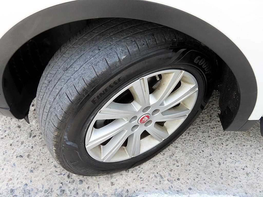 재규어 E-PACE D180 S 이미지 20
