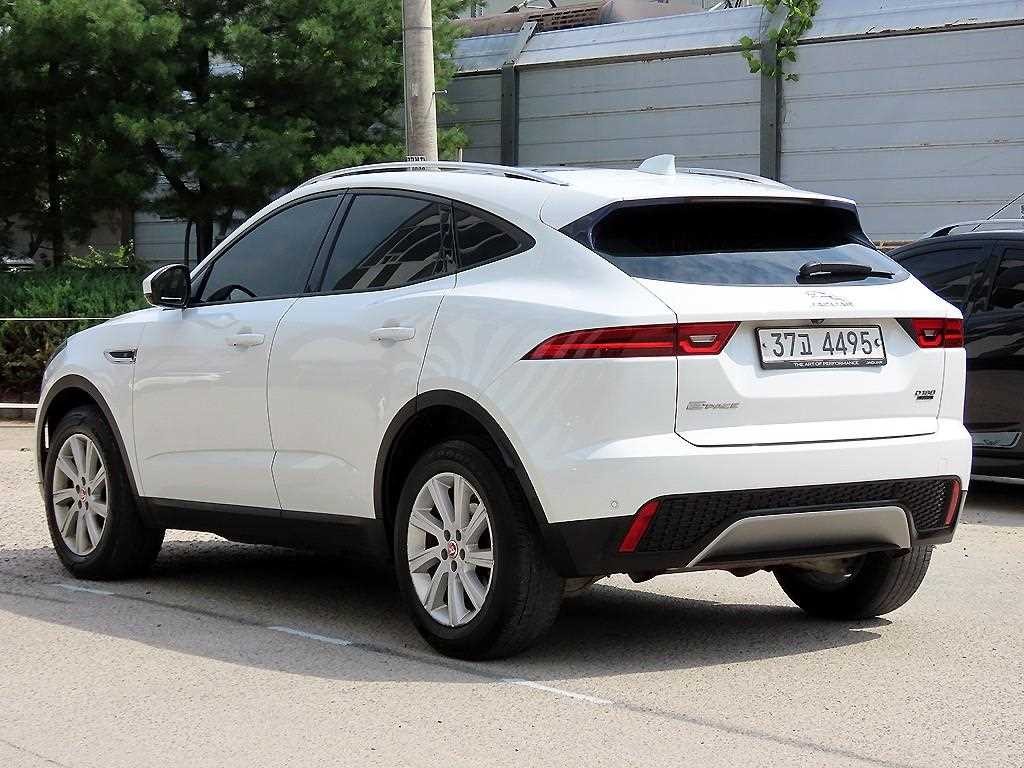 재규어 E-PACE D180 S 이미지 3