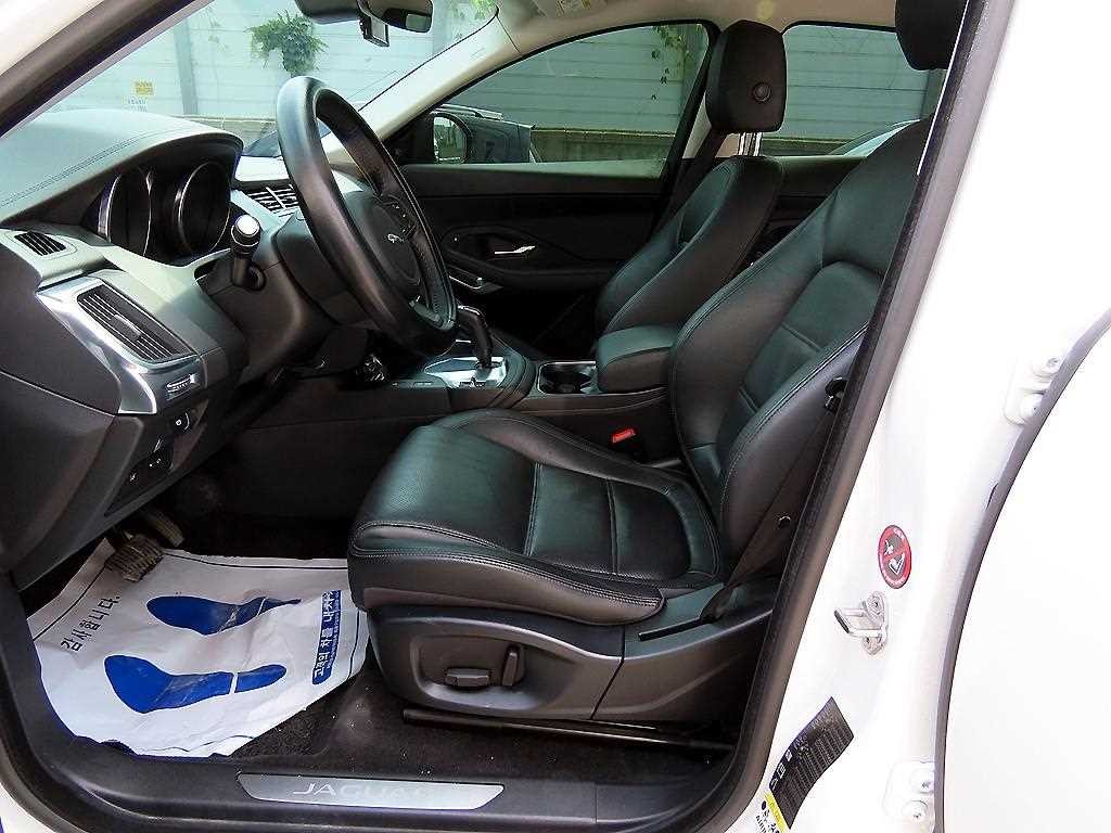 재규어 E-PACE D180 S 이미지 5