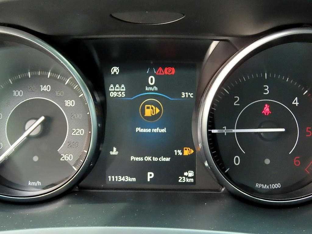 재규어 E-PACE D180 S 이미지 9