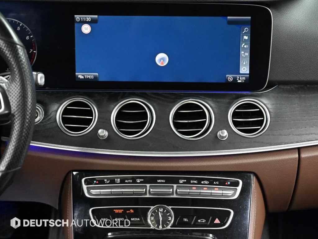 벤츠 E 클래스 E-클래스 W213 E300 4MATIC 아방가르드인텔리전트드라이브 이미지 14