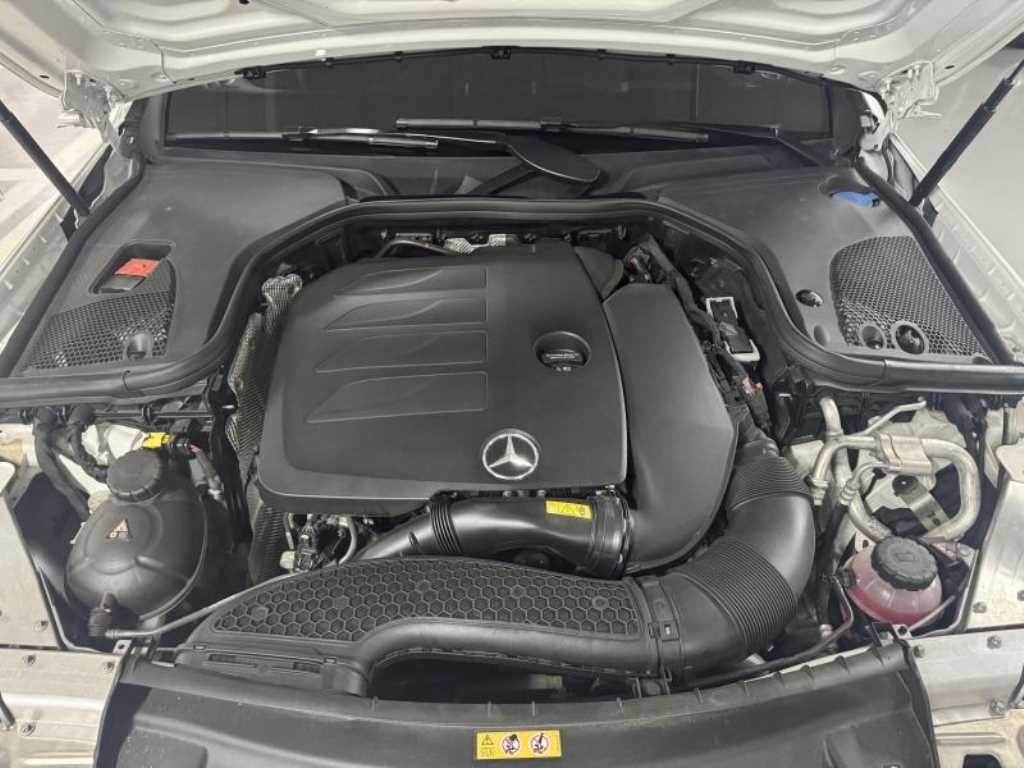 벤츠 E 클래스 E-클래스 W213 E300 4MATIC AMG LINE 이미지 5