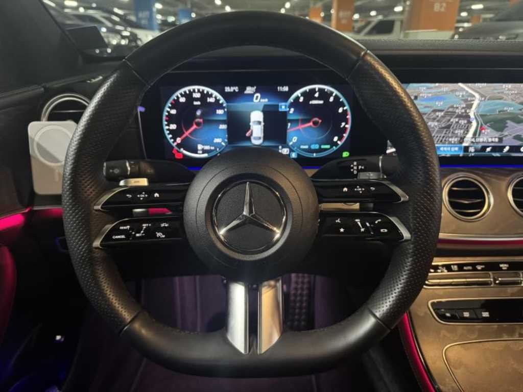 벤츠 E 클래스 E-클래스 W213 E300 4MATIC AMG LINE 이미지 8