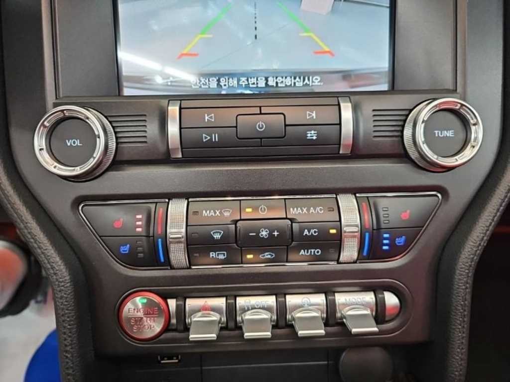 포드 머스탱 머스탱 6세대 2.3 컨버터블 프리미엄 이미지 12