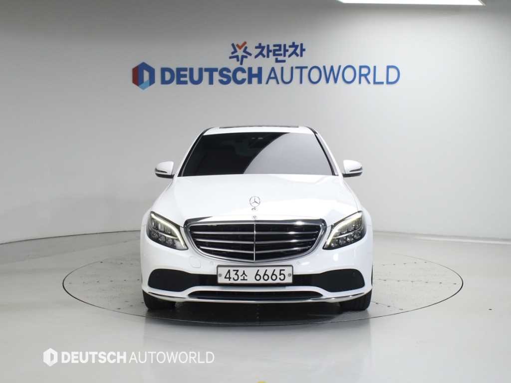 벤츠 C 클래스 C클래스 W205 C220 d 4MATIC 익스클루시브 이미지 3