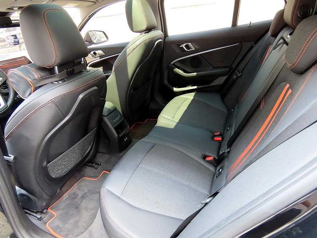 BMW 1시리즈 1시리즈 (F40) 118d 스포츠 이미지 6