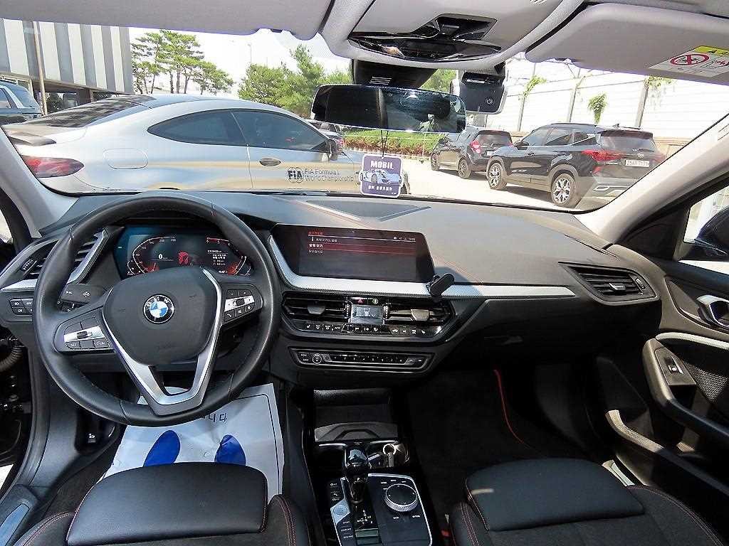 BMW 1시리즈 1시리즈 (F40) 118d 스포츠 이미지 7