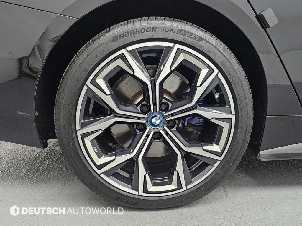 BMW i4 eDrive 40 M 스포츠 프로 이미지 5