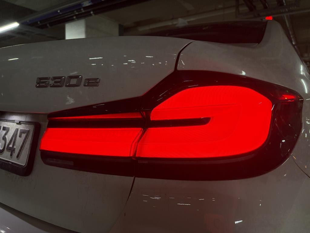 BMW 5시리즈 5시리즈 (G30) 530e 럭셔리 이미지 9