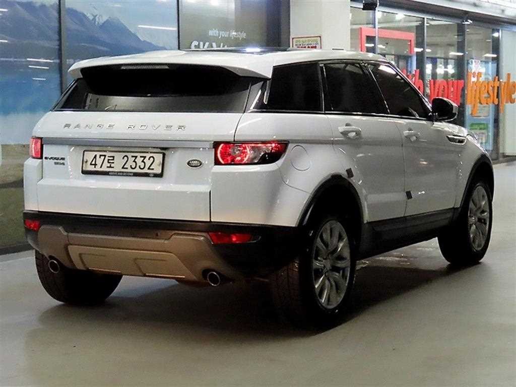 랜드로버 레인지로버 이보크 2.2 SD4 퓨어 이미지 4