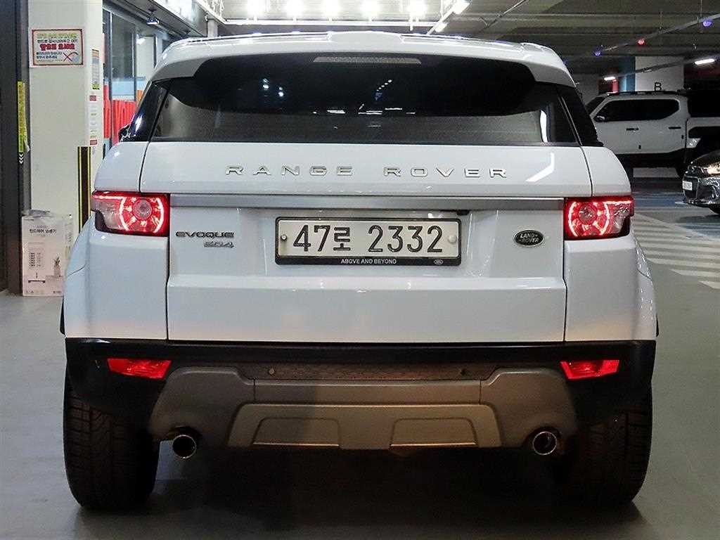 랜드로버 레인지로버 이보크 2.2 SD4 퓨어 이미지 5