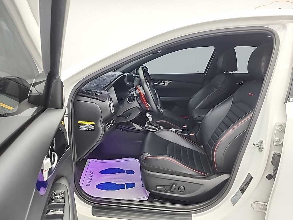 기아 K3 올뉴 K3 5도어 GT 시그니처 이미지 11
