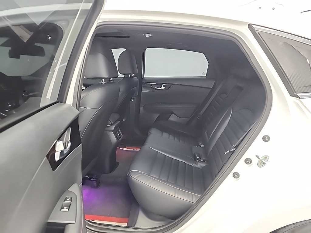 기아 K3 올뉴 K3 5도어 GT 시그니처 이미지 12