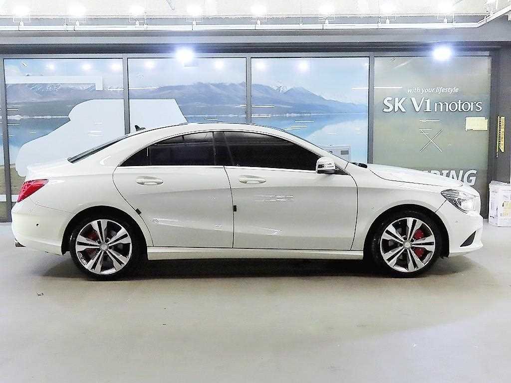 벤츠 CLA 클래스 CLA클래스 CLA 200 CDI 이미지 3