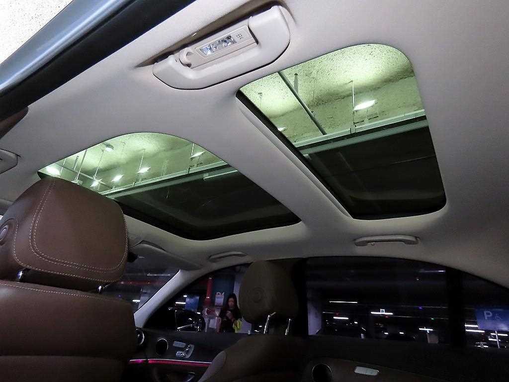 벤츠 E 클래스 E-클래스 W213 E300 4MATIC 익스클루시브 이미지 15