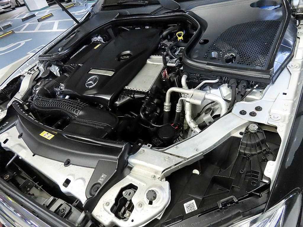 벤츠 E 클래스 E-클래스 W213 E300 4MATIC 익스클루시브 이미지 19