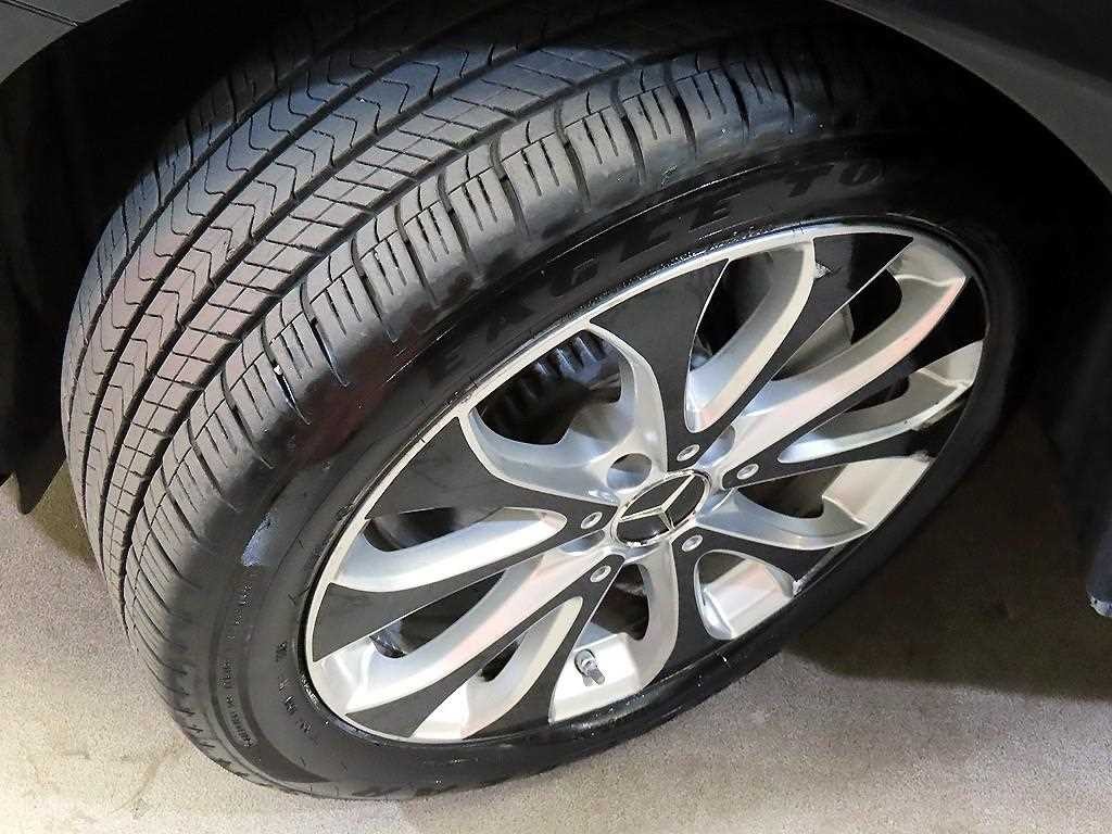 벤츠 E 클래스 E-클래스 W213 E300 4MATIC 익스클루시브 이미지 20