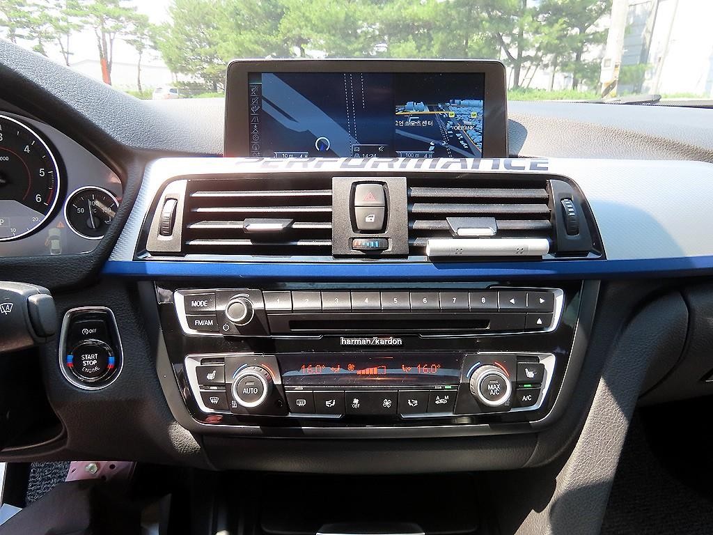 BMW 4시리즈 4시리즈 (F32) 420d xDRIVE 쿠페 M 스포츠 이미지 14