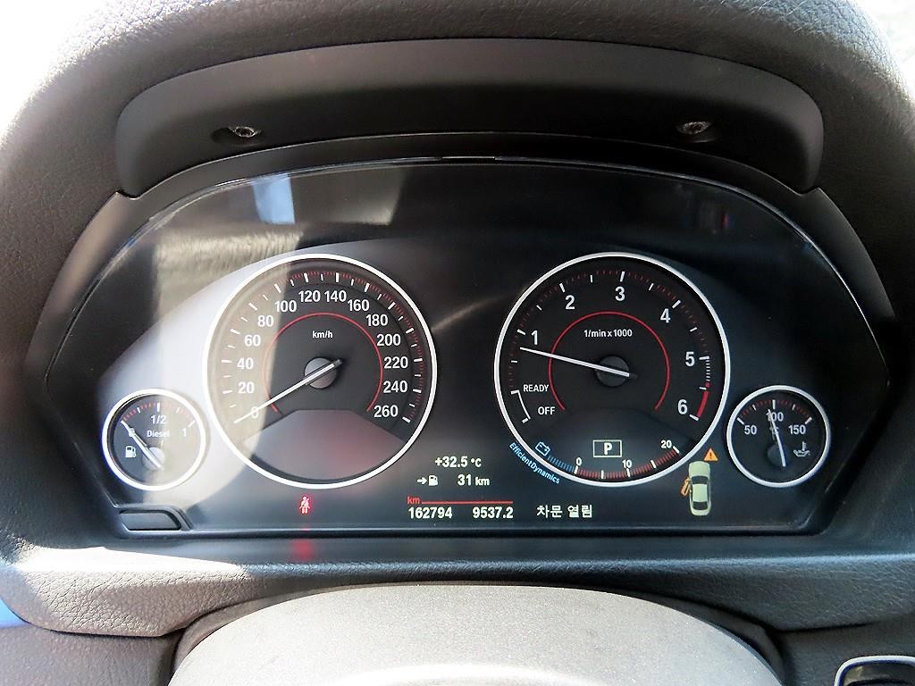 BMW 4시리즈 4시리즈 (F32) 420d xDRIVE 쿠페 M 스포츠 이미지 9