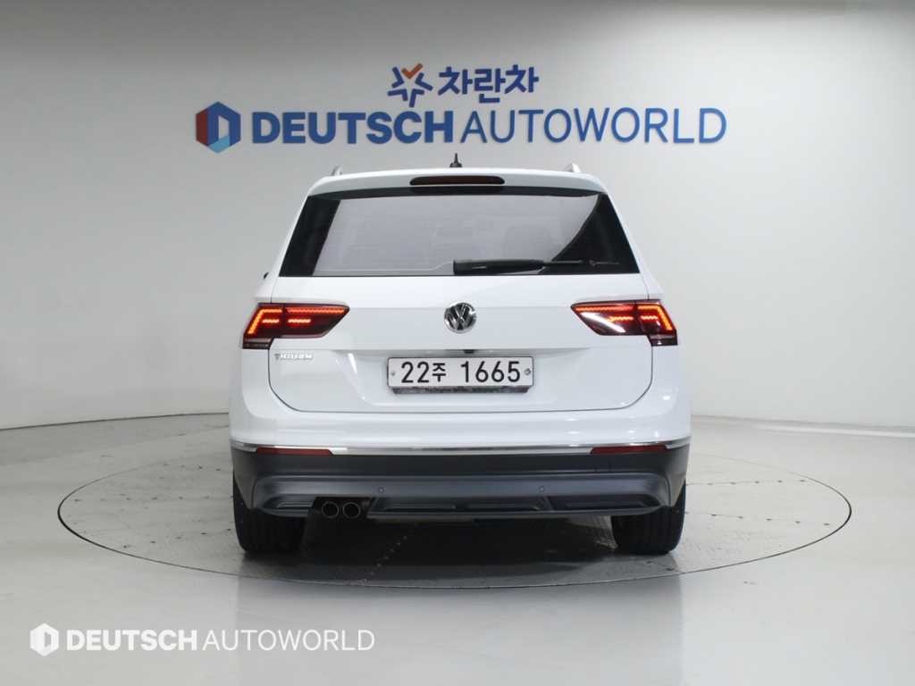폭스바겐 티구안 티구안(2세대) 2.0 TDI 프리미엄 이미지 4