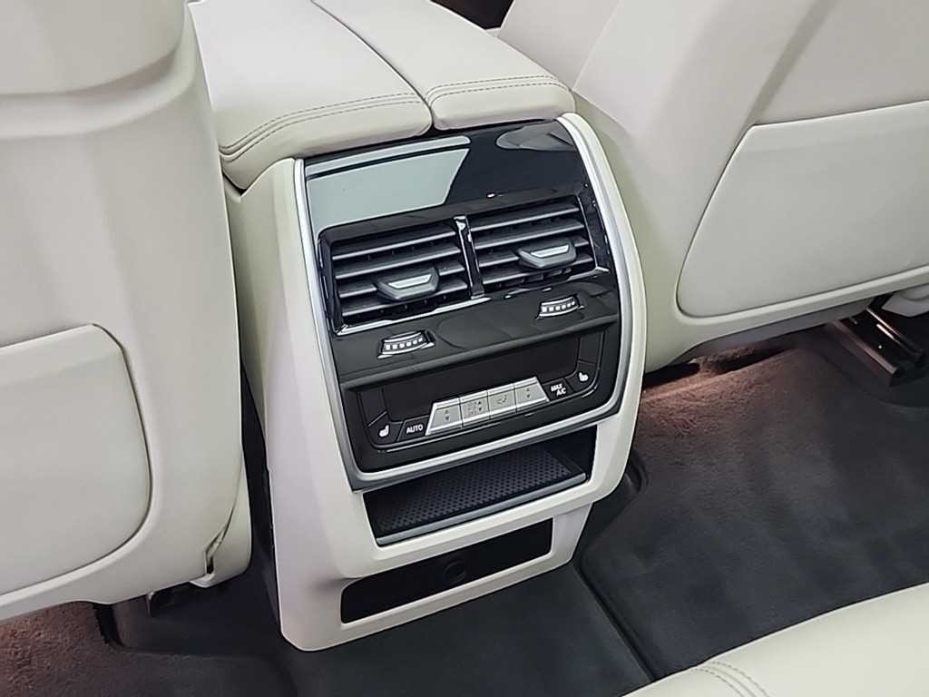 BMW X5 X5 (G05) M50i 이미지 13