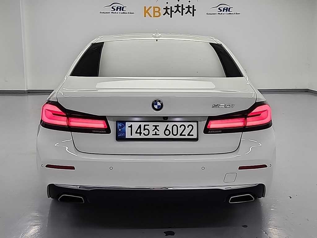 BMW 5시리즈 5시리즈 (G30) 520i 럭셔리 이미지 3