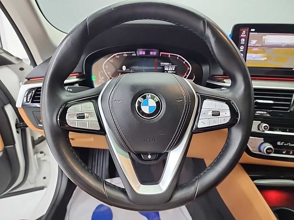 BMW 5시리즈 5시리즈 (G30) 520i 럭셔리 이미지 9