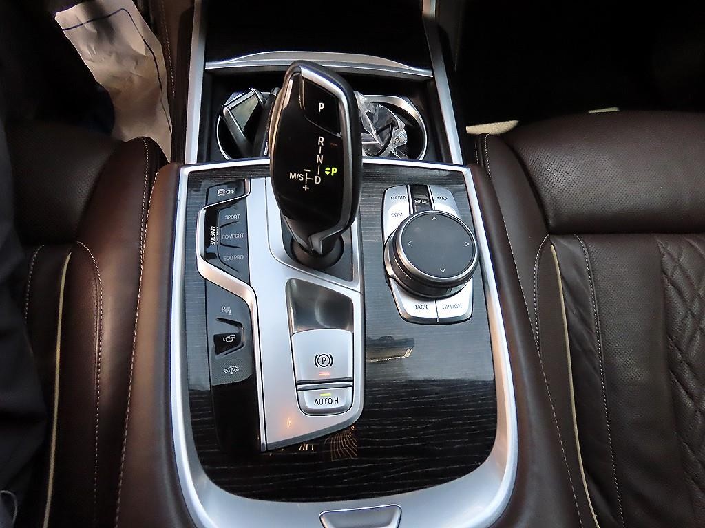BMW 7시리즈 7시리즈 (G11) 740d xDrive M 스포츠 이미지 11