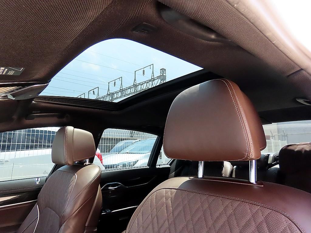 BMW 7시리즈 7시리즈 (G11) 740d xDrive M 스포츠 이미지 16