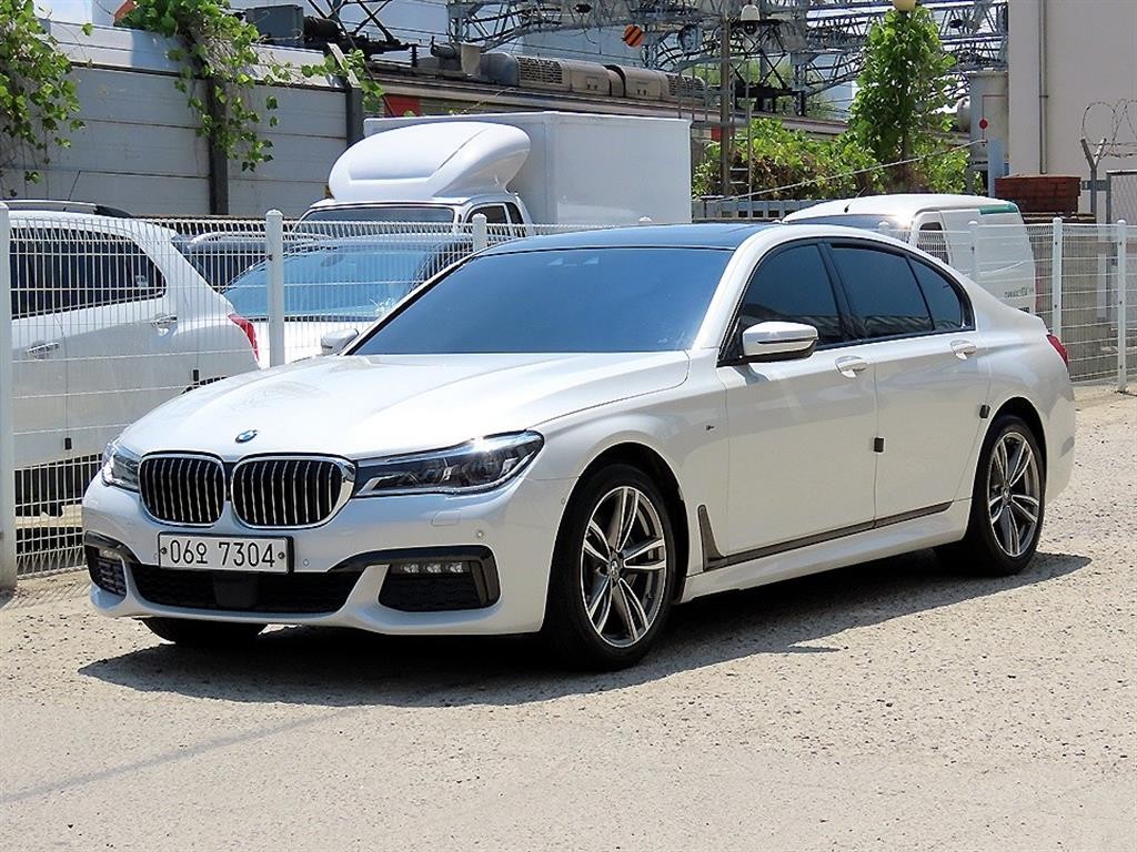 BMW 7시리즈 7시리즈 (G11) 740d xDrive M 스포츠 이미지 2