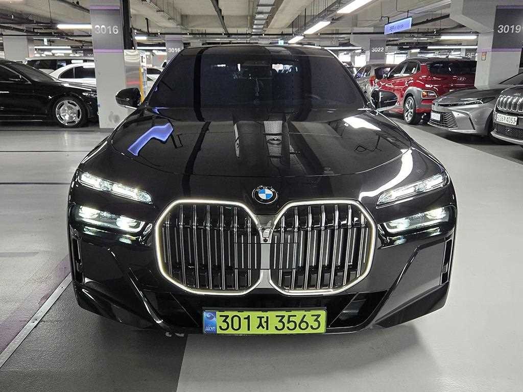 BMW 7시리즈 7시리즈 (G70) 740d xDrive M 스포츠 이미지 1