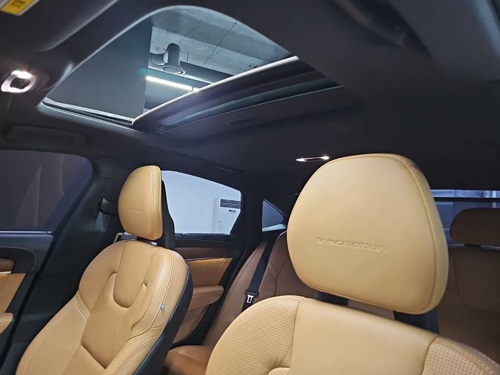 볼보 S90 D5 AWD 인스크립션 이미지 14