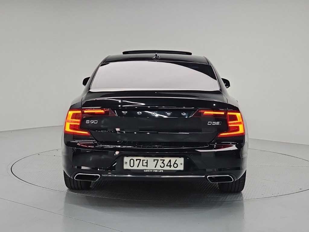 볼보 S90 D5 AWD 인스크립션 이미지 3