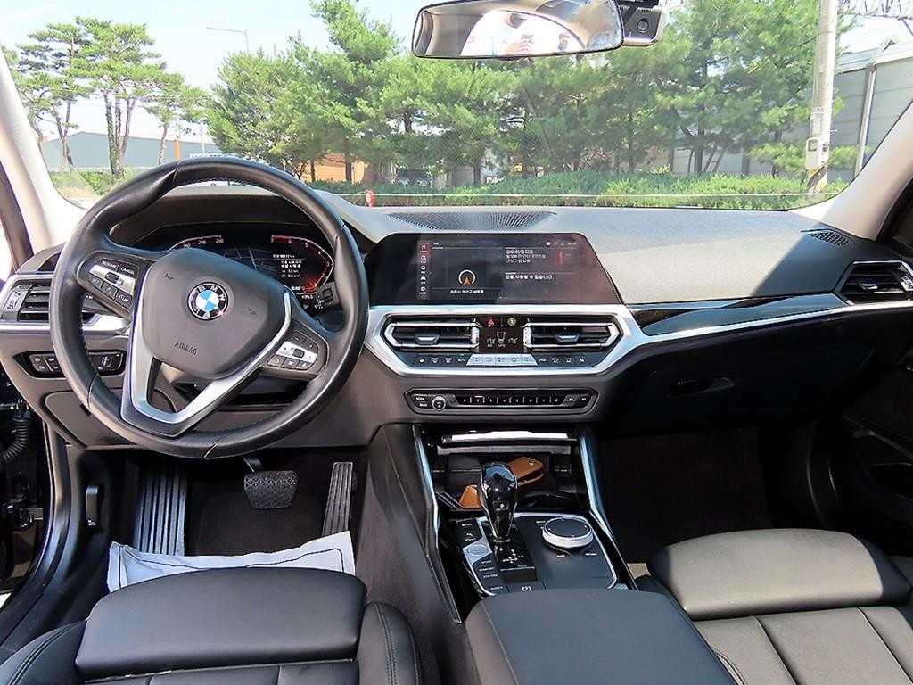 BMW 3시리즈 3시리즈 (G20) 320i 이미지 7