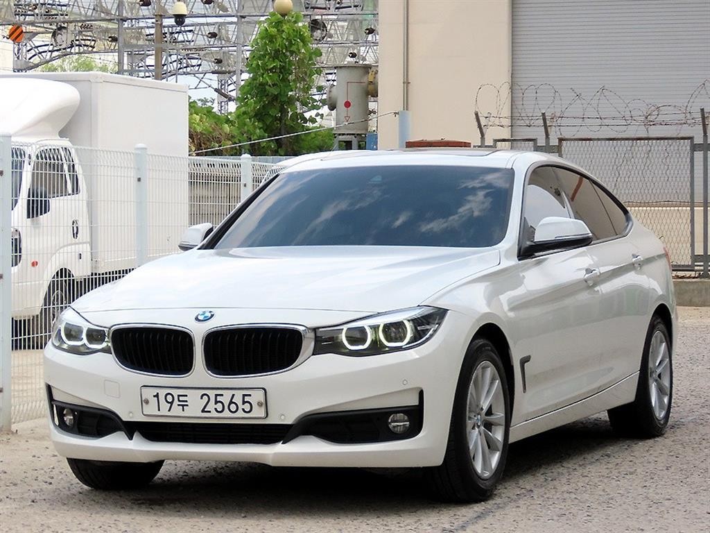 BMW 그란투리스모 3시리즈 GT (F34) GT 320D xDrive 이미지 2