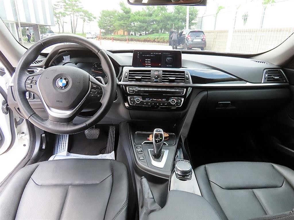 BMW 그란투리스모 3시리즈 GT (F34) GT 320D xDrive 이미지 7