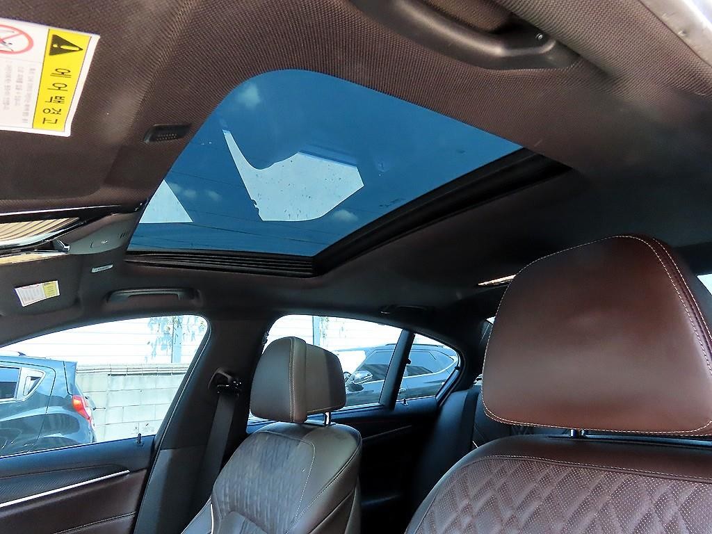 BMW 5시리즈 5시리즈 (G30) 530i xDrive M 스포츠 플러스 이미지 17