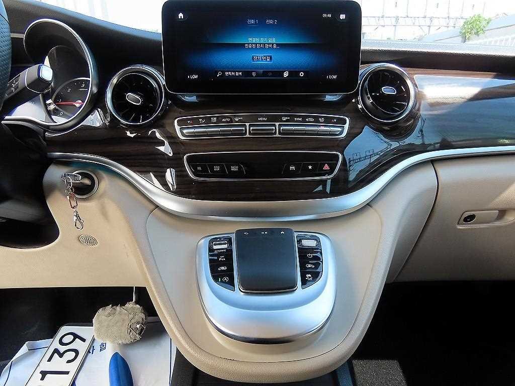 벤츠 V 클래스 V클래스 V300 d 이미지 12