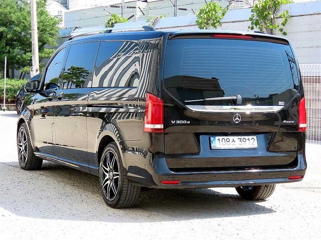 벤츠 V 클래스 V클래스 V300 d 이미지 3