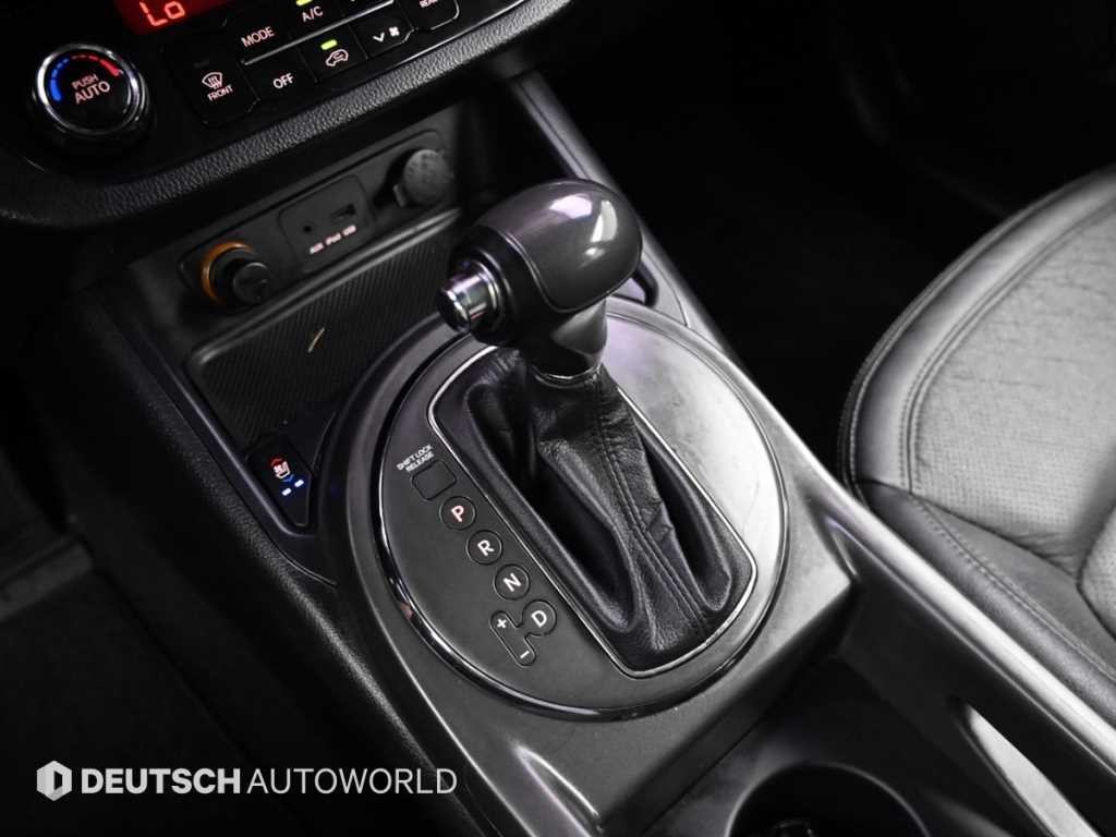 기아 스포티지 스포티지 R 2WD TLX 프리미엄 이미지 9