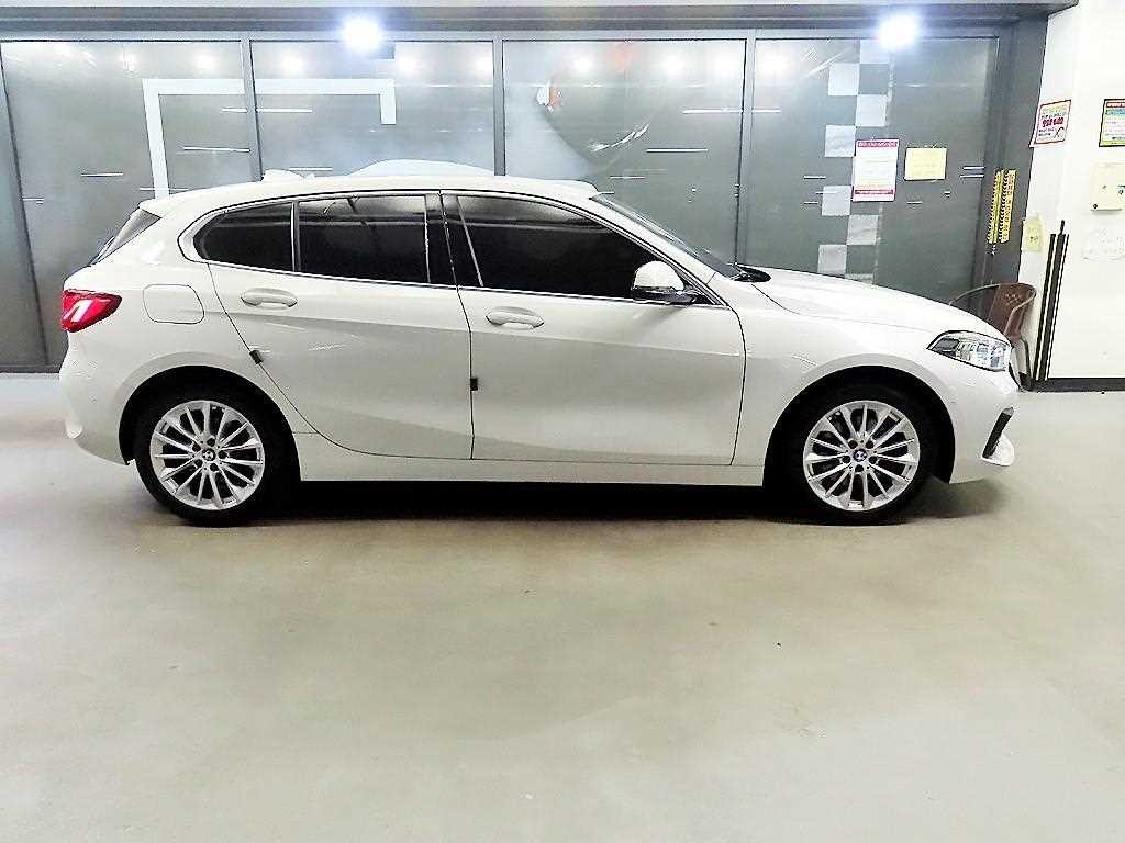 BMW 1시리즈 1시리즈 (F40) 118d 조이 퍼스트 에디션 이미지 3
