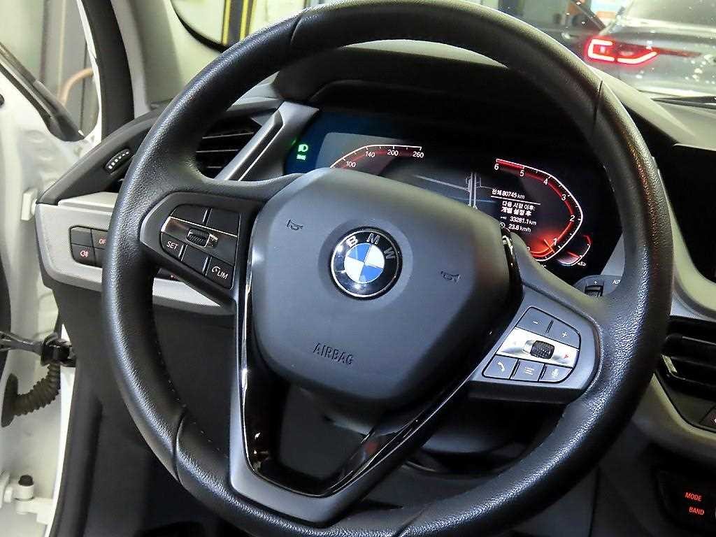 BMW 1시리즈 1시리즈 (F40) 118d 조이 퍼스트 에디션 이미지 8