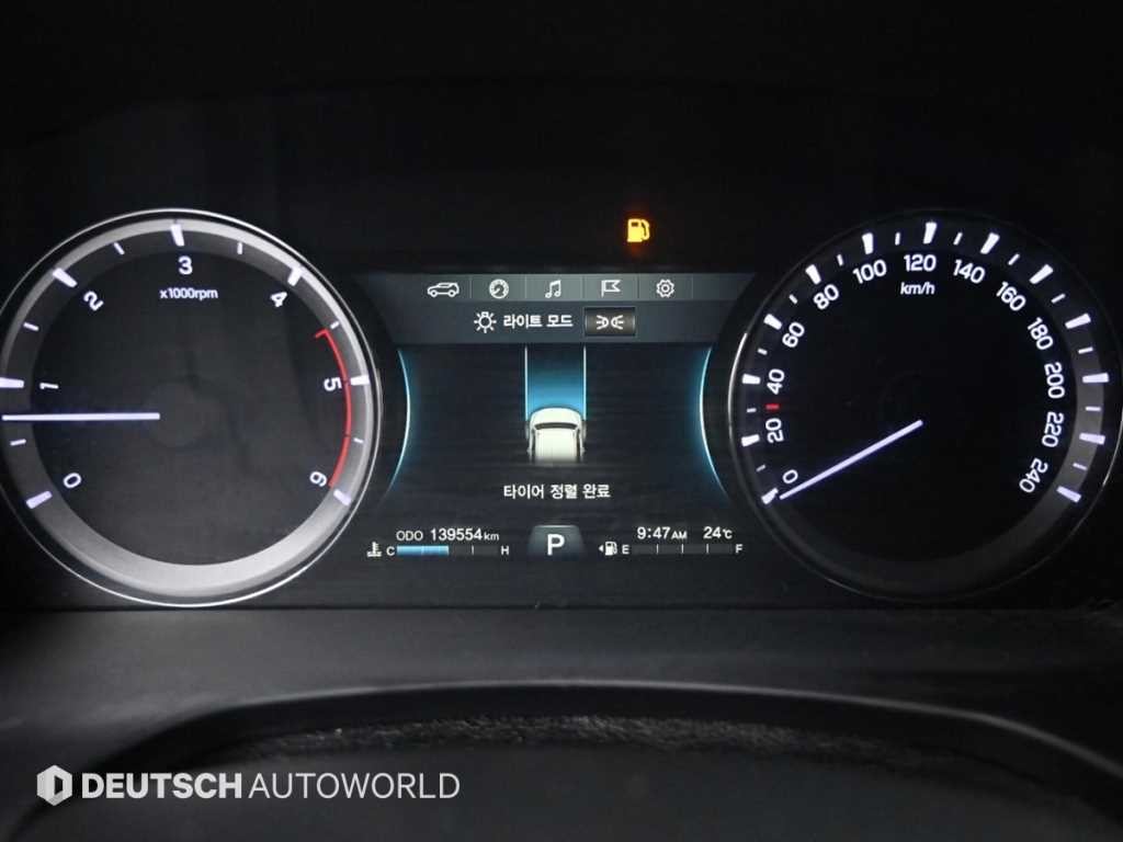KG모빌리티(쌍용) 렉스턴 G4렉스턴 디젤 2.2 4WD 유라시아 에디션 이미지 8