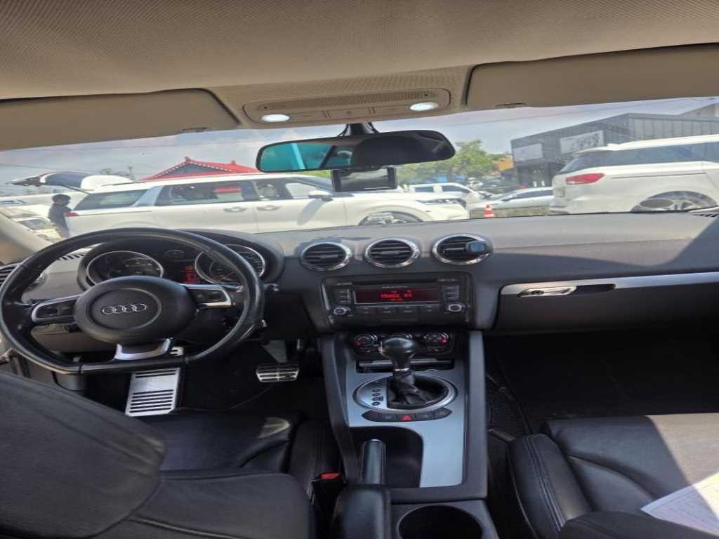 아우디 TT 뉴TT 2.0 TFSI 쿠페 이미지 5