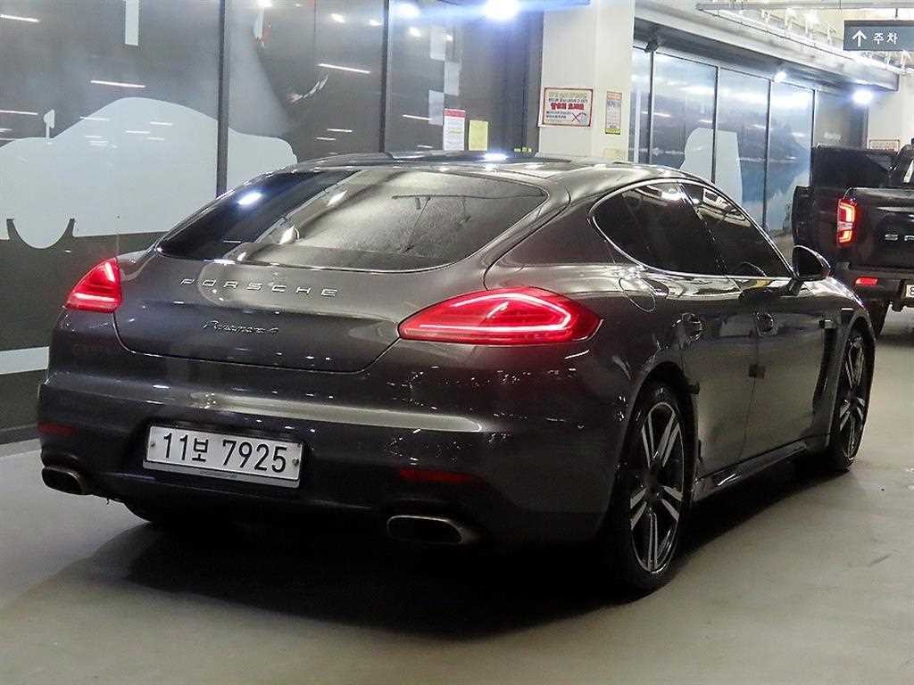 포르쉐 파나메라 3.6 AWD 이미지 4