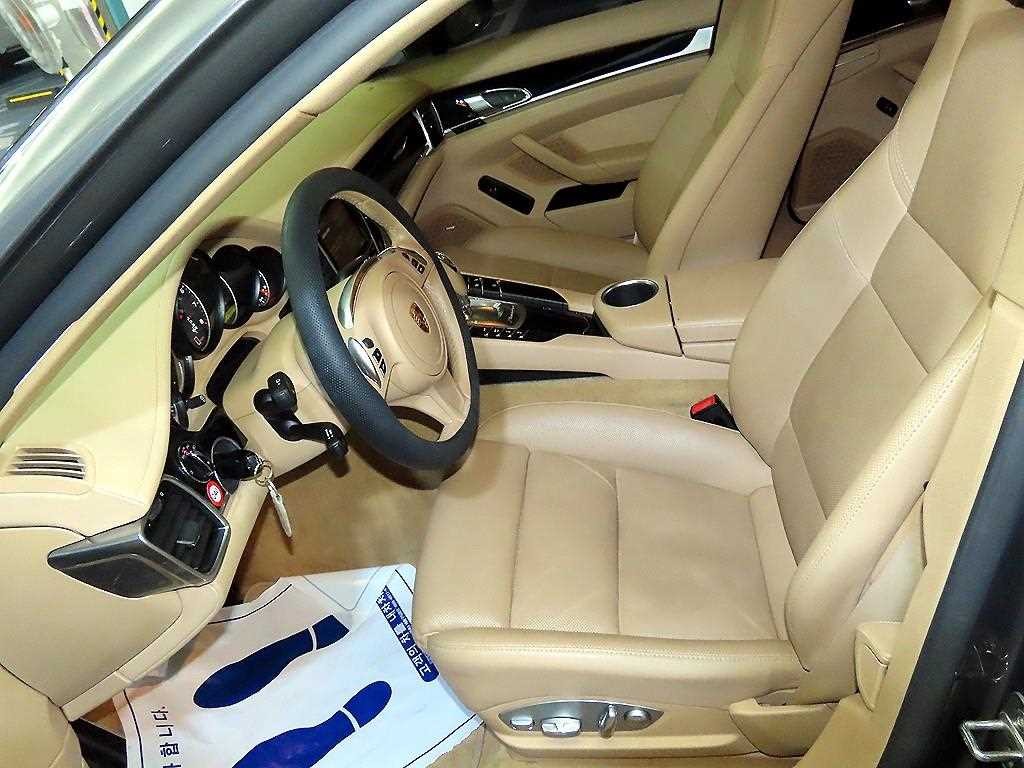 포르쉐 파나메라 3.6 AWD 이미지 6