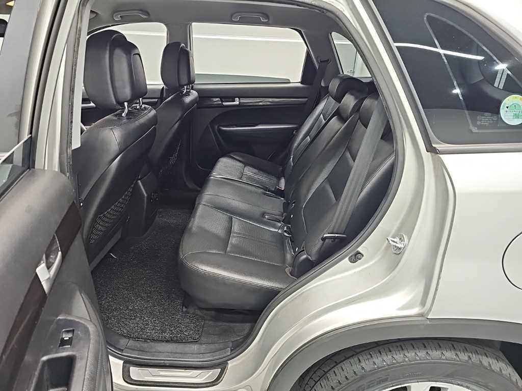 기아 쏘렌토 쏘렌토 R 디젤 2WD 2.0 TLX 최고급형 이미지 12