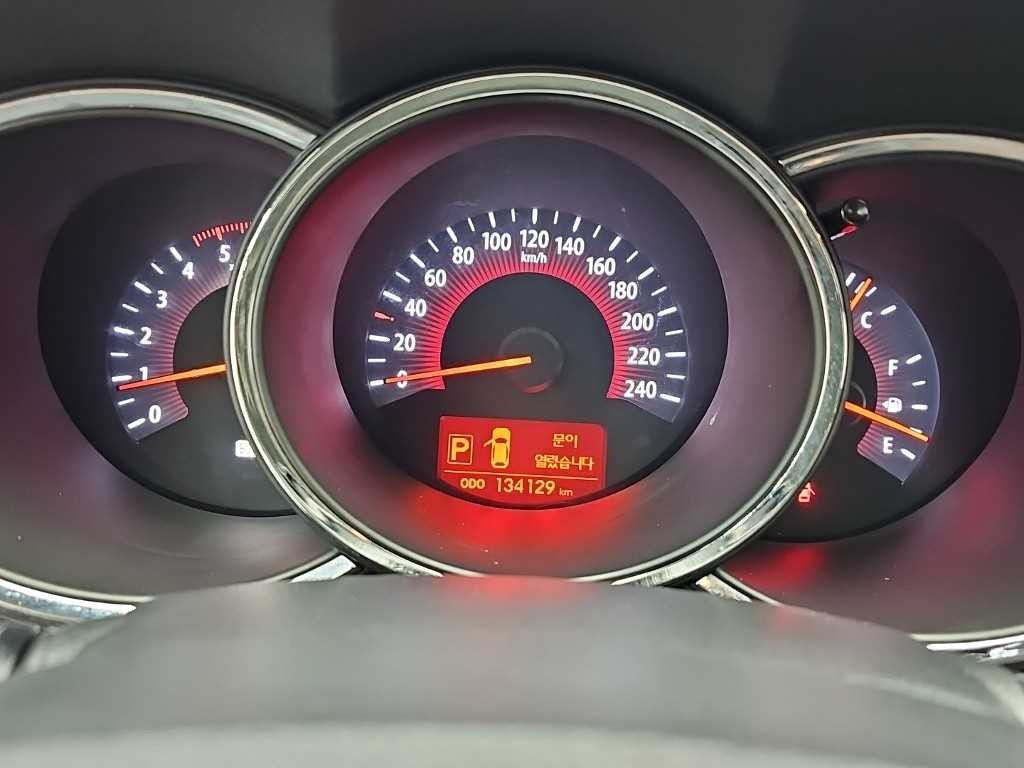 기아 쏘렌토 쏘렌토 R 디젤 2WD 2.0 TLX 최고급형 이미지 6