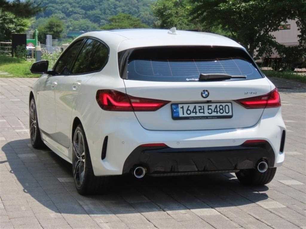 BMW 1시리즈 1시리즈 (F40) 120i M 스포츠 이미지 4